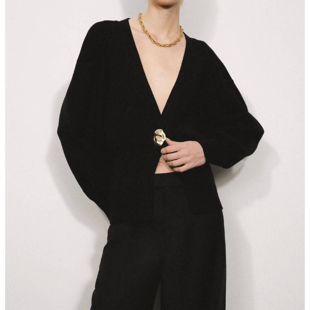 NEW URBAN REVIVO long sleeve v-neck knitted cardigan sweater in black